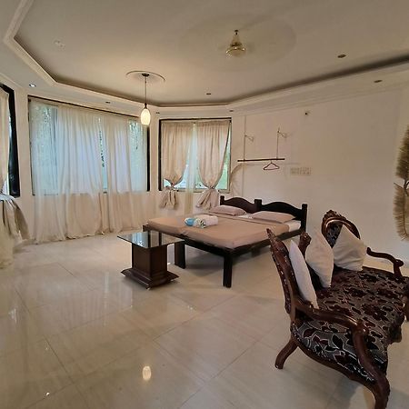 J-House, Spacious Apartments With Balconies, Thalassa 1Min Away Siolim Luaran gambar