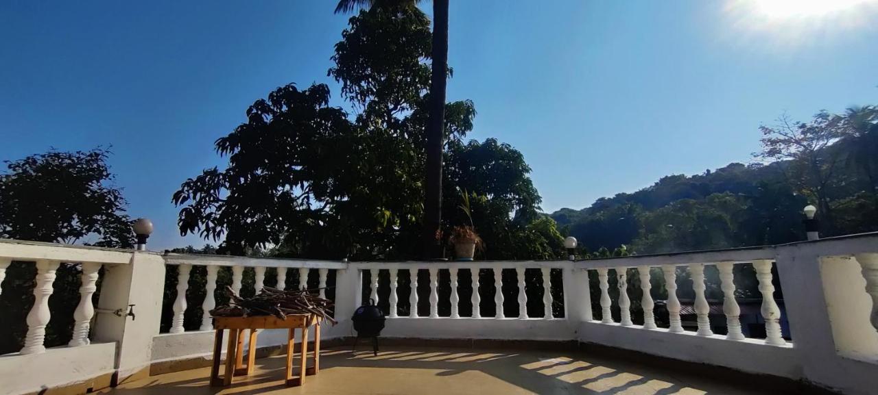 J-House, Spacious Apartments With Balconies, Thalassa 1Min Away Siolim Luaran gambar