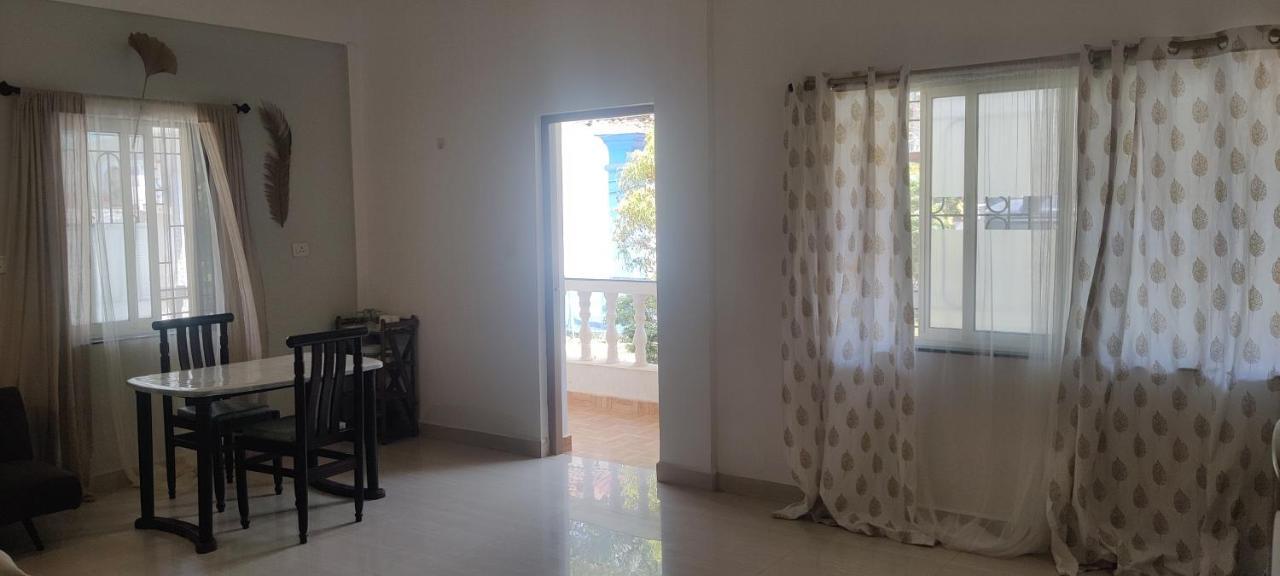 J-House, Spacious Apartments With Balconies, Thalassa 1Min Away Siolim Luaran gambar