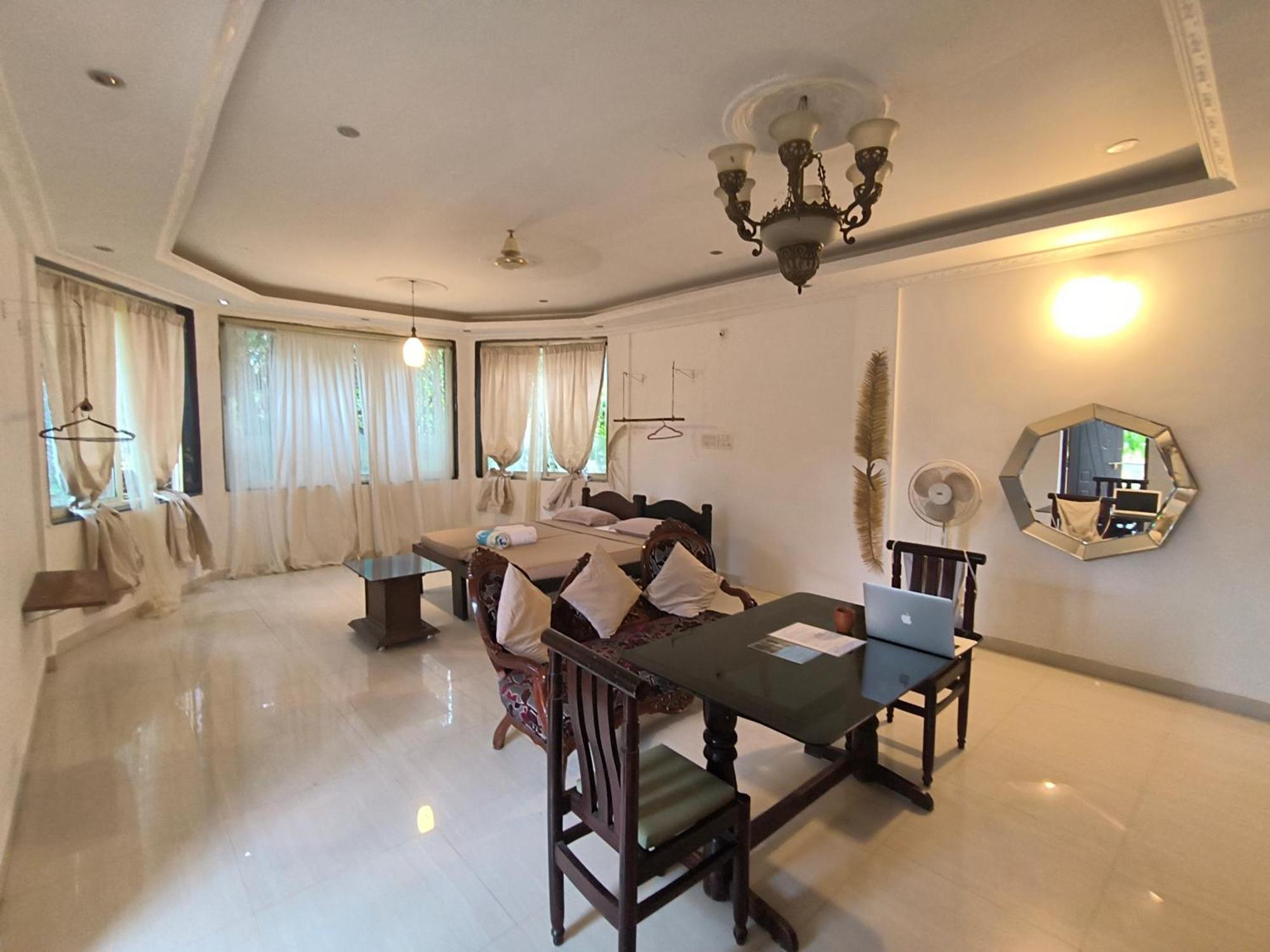 J-House, Spacious Apartments With Balconies, Thalassa 1Min Away Siolim Luaran gambar