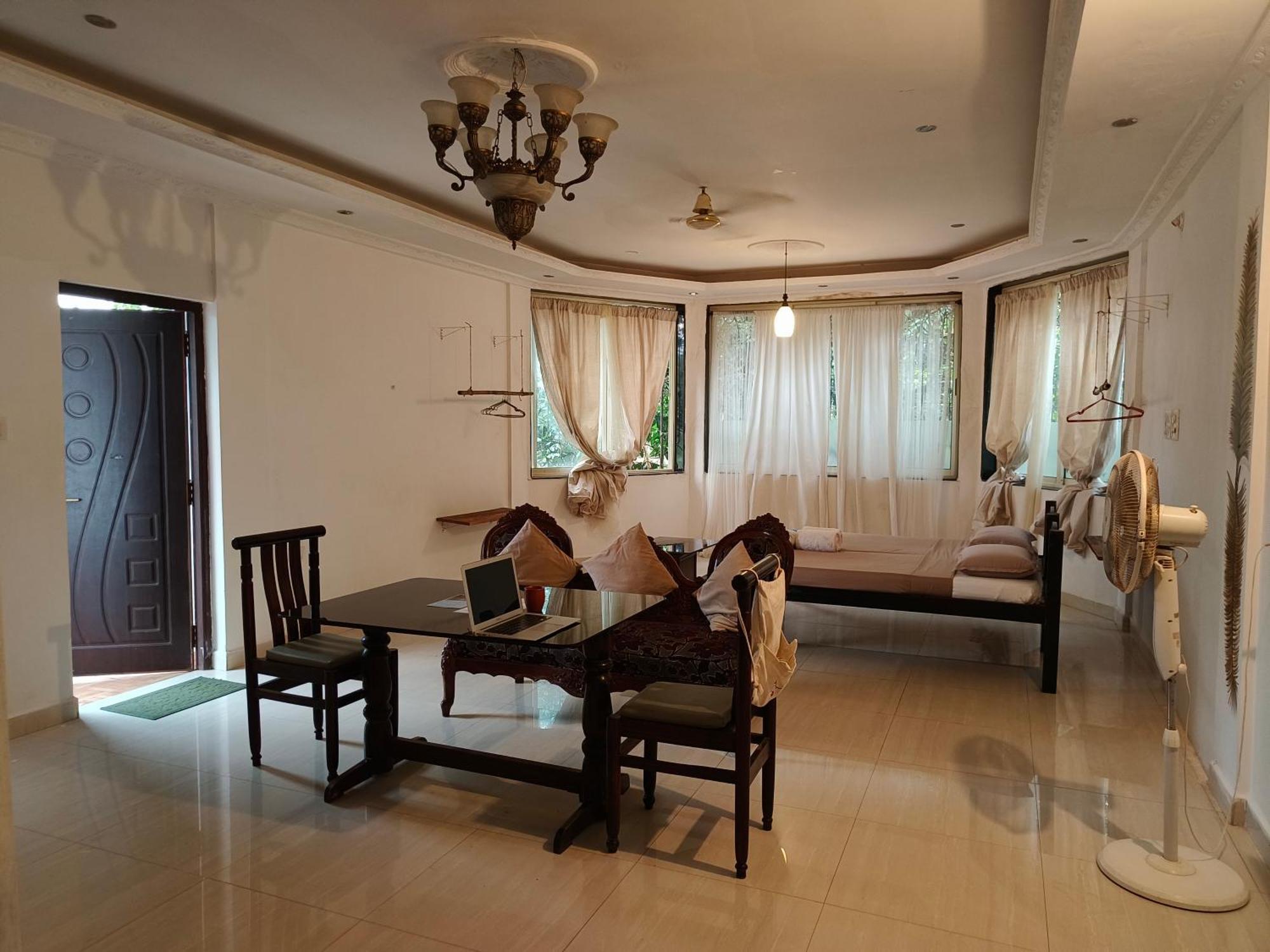 J-House, Spacious Apartments With Balconies, Thalassa 1Min Away Siolim Bilik gambar